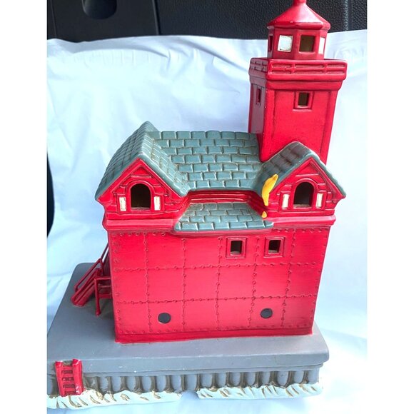 Geo Z Lefton Historic Holland Harbor red lighthouse Michigan (1998) - Picture 2 of 7